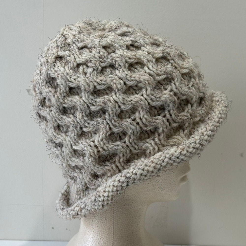 Vintage Chunky Knit Beanie Hat‎ Cream Textured Slouchy Winter Warm